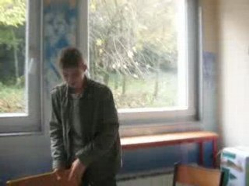Trou du cul....la haine de Aurélien ^^