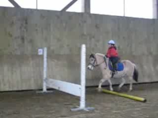 22/11/08 // Lucky - Amélie // Saut