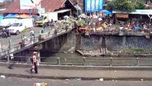 2004-06-07_1517.42_Market_view