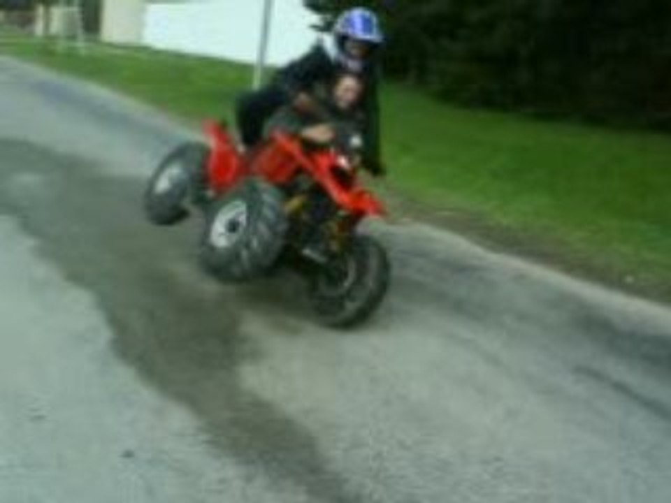 stunt a deux quad de flo