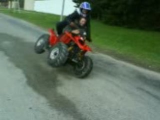 stunt a deux quad de flo