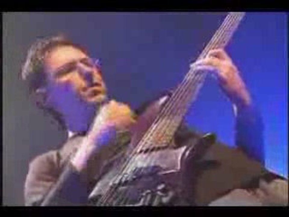 Alain Caron - Turkey Loose On The Kit  ( live )