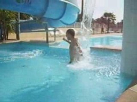 Les nouvelles aventure de tomette et le tobogan!