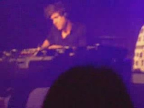 Quentin Mosimann - Concert a Chatelet 5 - Holiday