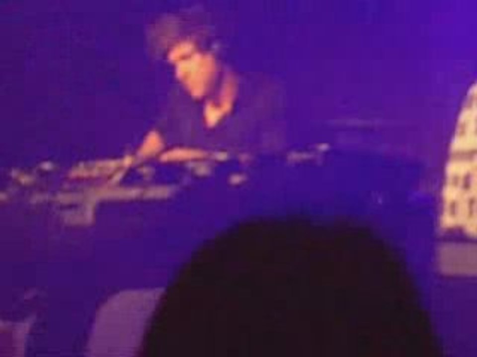 Quentin Mosimann - Concert a Chatelet 5 - Holiday