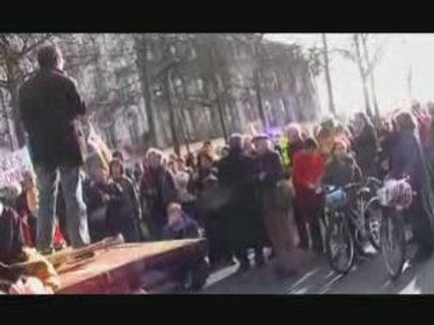 Nantes : Manif contre l'aéroport de N. D. des Landes