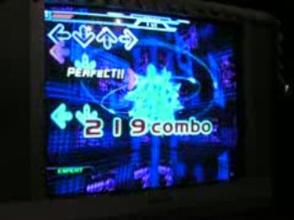 [DDR] Dance Dance Revolution combo attack - act.1