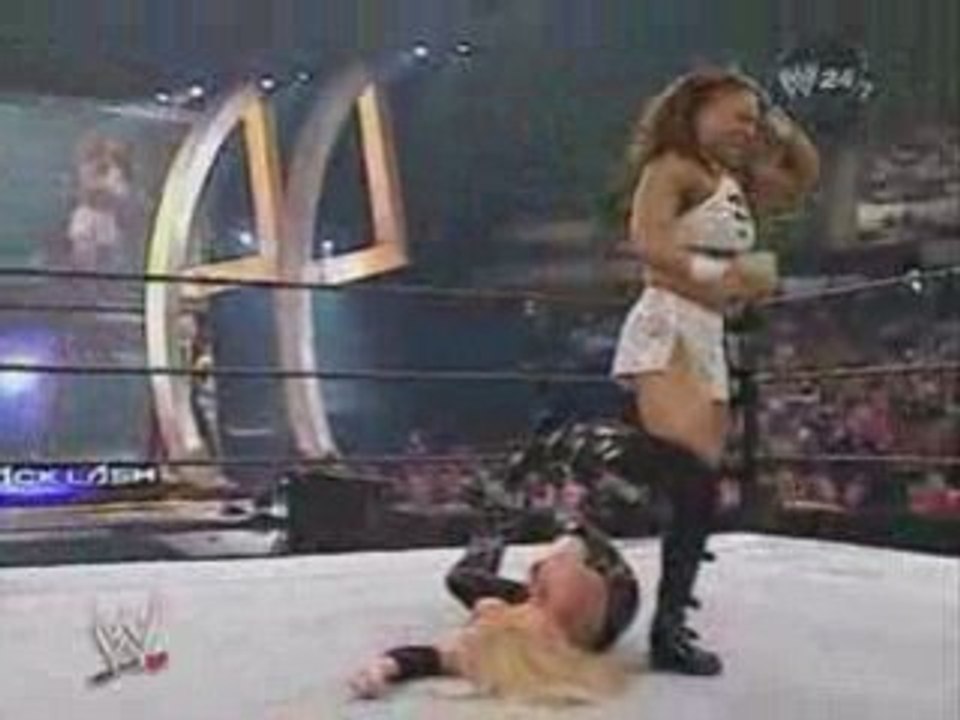 Trish Stratus vs. Jazz