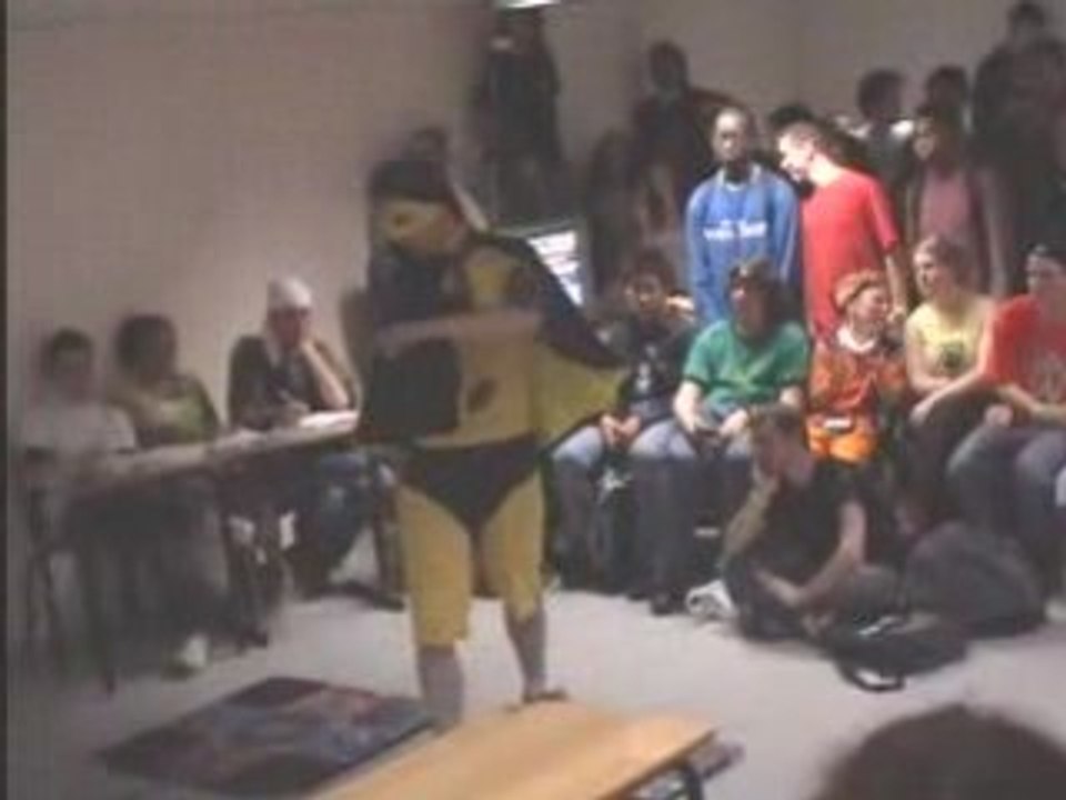 Epita 2006 - Tournoi DDR Style - Partie 1