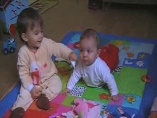 Tu me prêtes ta tétine ?