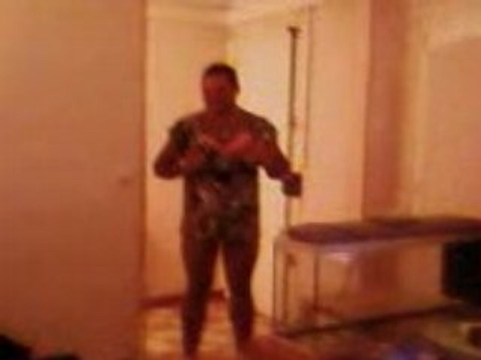 Remi déguisé en fille