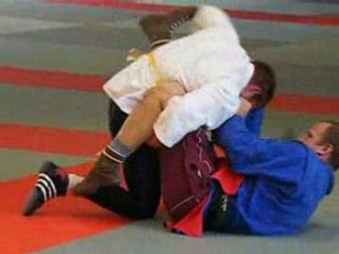 Stage sambo avec les jeunnes de villers sur mer