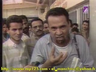 Tunisie - Un fou interviewé par la télé