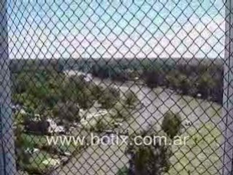 Red anti palomas en balcón técnico botix.com.ar