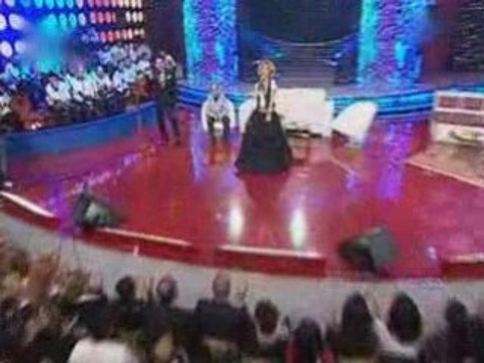 Gülben Ergen - Ask Hiç Bitmez (Ibo Show)Yeni