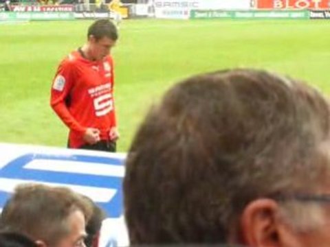 entrée de romain danzé pendant le match RENNES-SOCHAUX