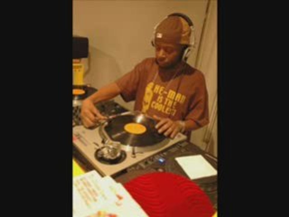 J Dilla - Love it Here