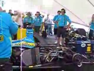 Renault F1 chante la Marseillaise
