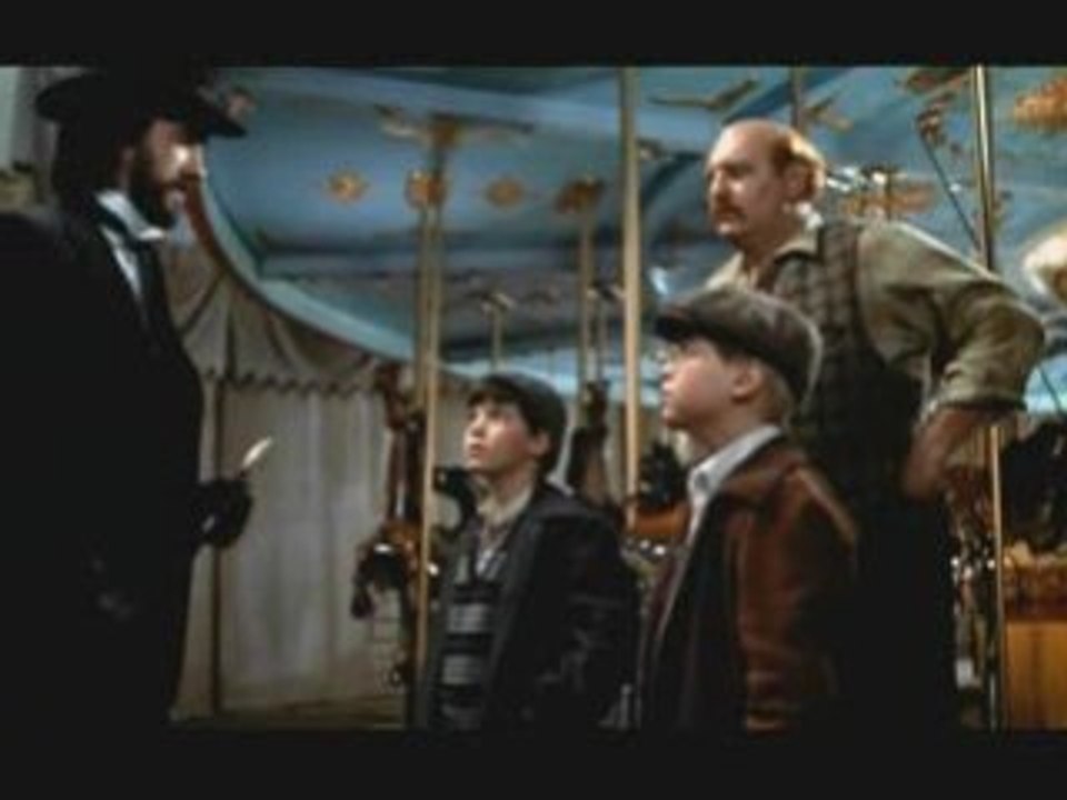 Something Wicked This Way Comes (1983)