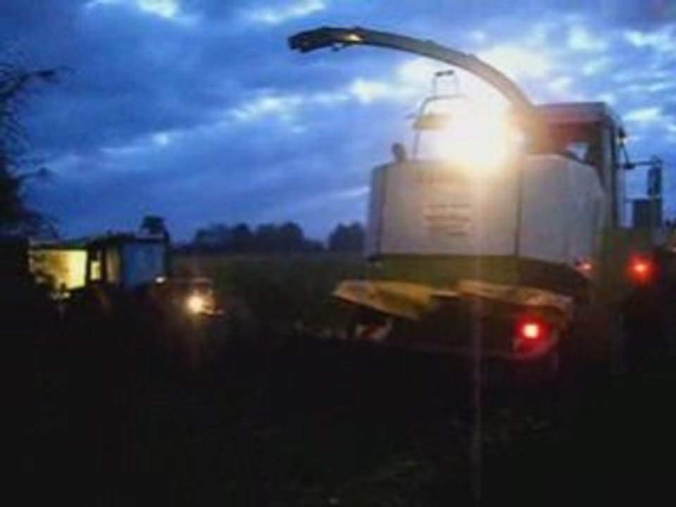 Ensilage maïs 2008 chapitre n°4 de nuit