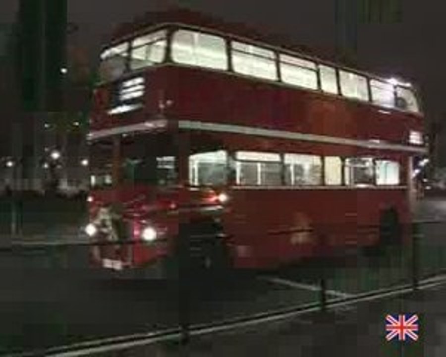 THE LONDON BUSES : "Here in Heaven "  Clip NME AWARDS 2010
