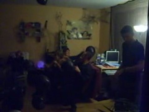 Jeux de mains, jeux de vilains...