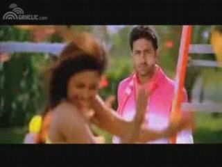 Dostana : Le Film Bollywood qui Brise les Stéréotypes LGBTQ+ 🎬