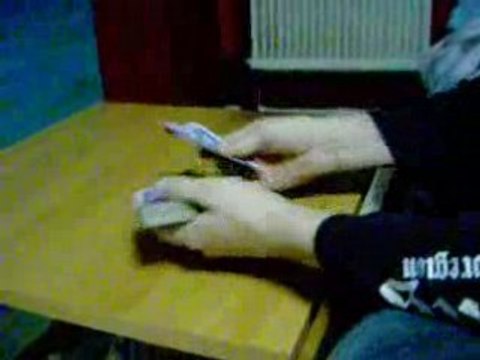 TOUR DE MAGIE EXPLIQUER (LES 4 AS)