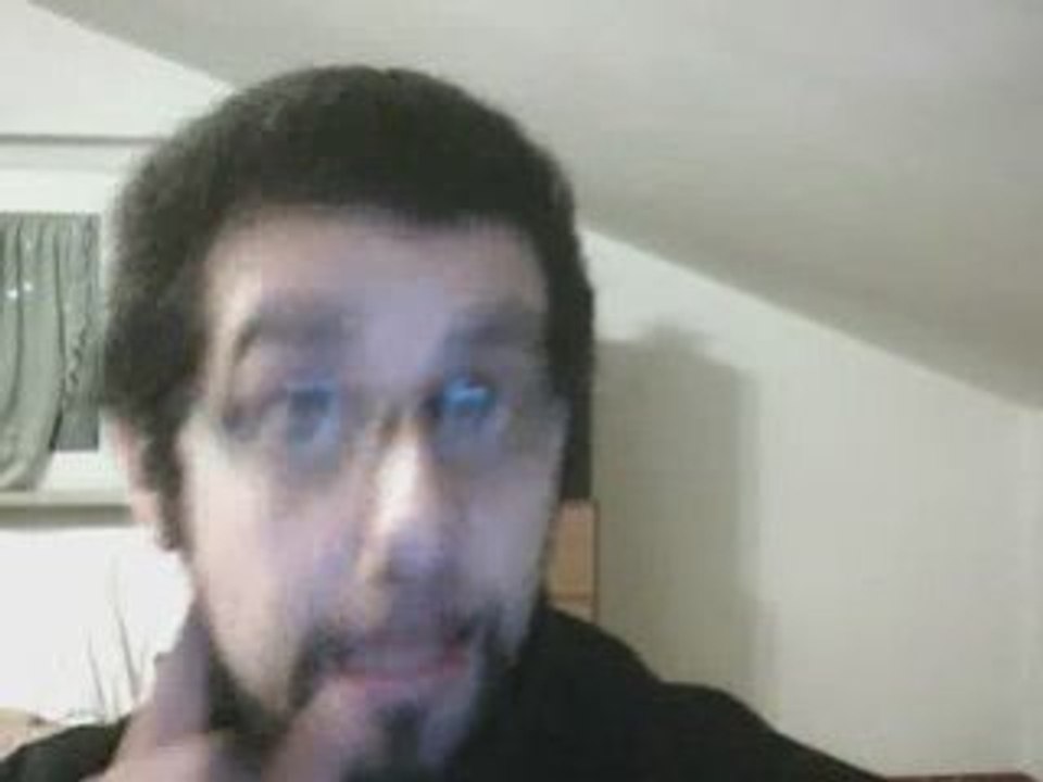 Concorso "Invia il tuo video, vinci Zelig e Normaderm"