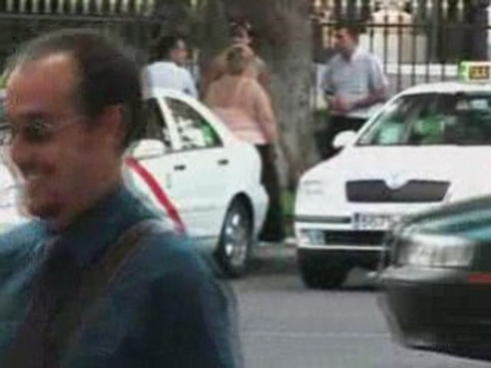 DAYAKLIK ŞEREFSİZ