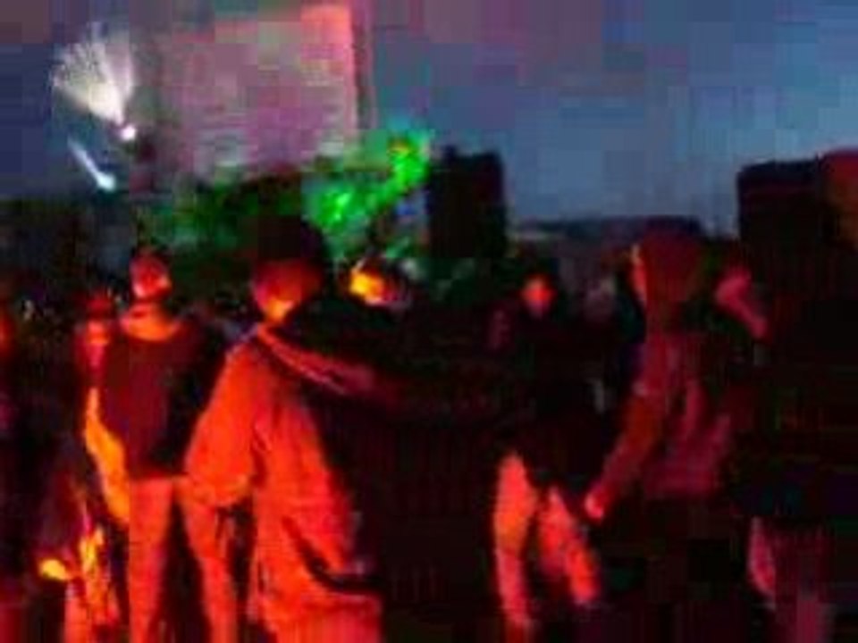 MOV04563