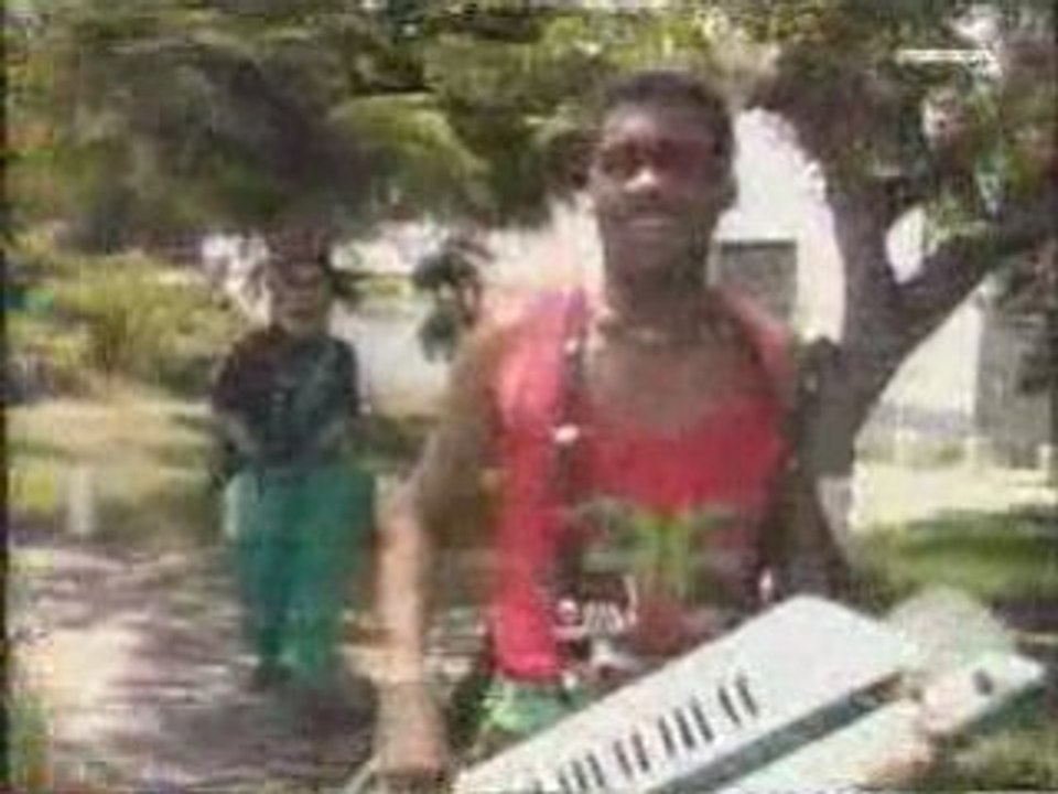 Lewoz / Rodrigue Marcel - Don't disturb 1990