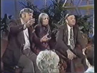 Donahue~ CHRISTIAN VS. WICCA.(PT.1)Dr. Walter Martin(CRI)