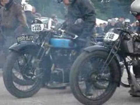 Coupes moto légende 2008 circuit Prenois avant le départ