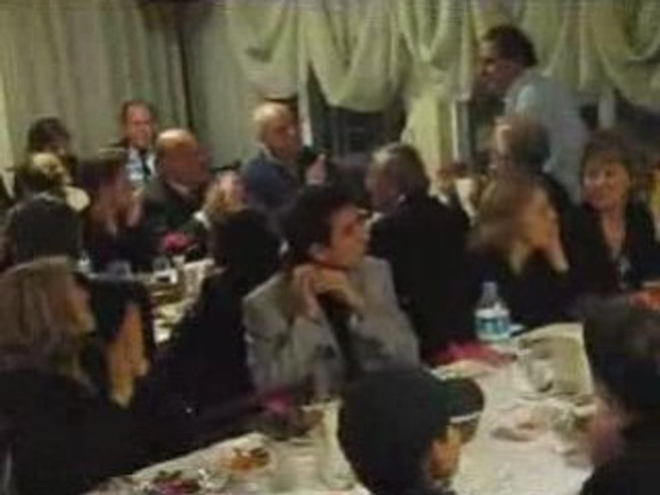 Koro dostluk yemeği