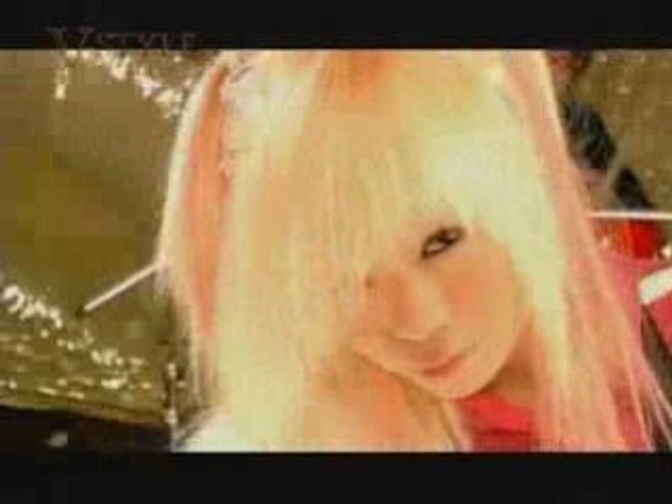 Antic Cafe - Maple Gunman