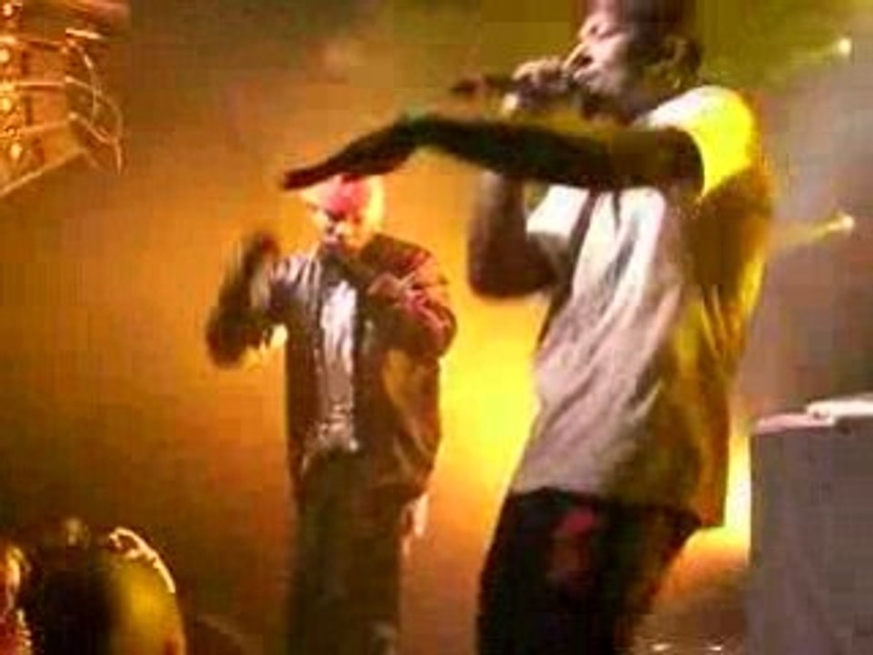 busta flex - intro LIVE