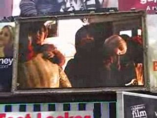 Trailer de Britney: For The Record na Times Square (Video 1)