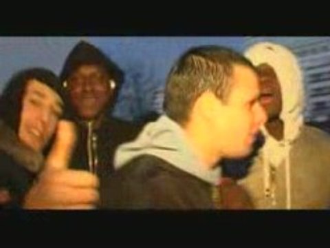 Bande Annonce Du Clip de la PAIRE 2 DOUILLES