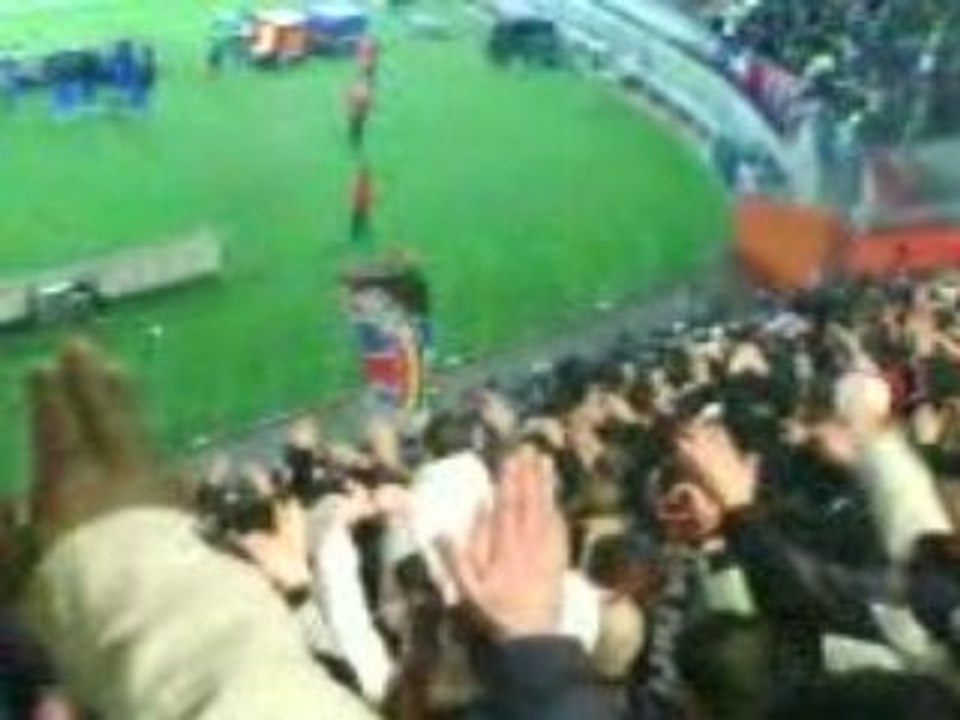 PSG - Lyon -- Echange avec la Rouge et la G + Allez Oh