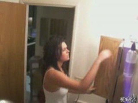 Régis fait une farce a sa copine