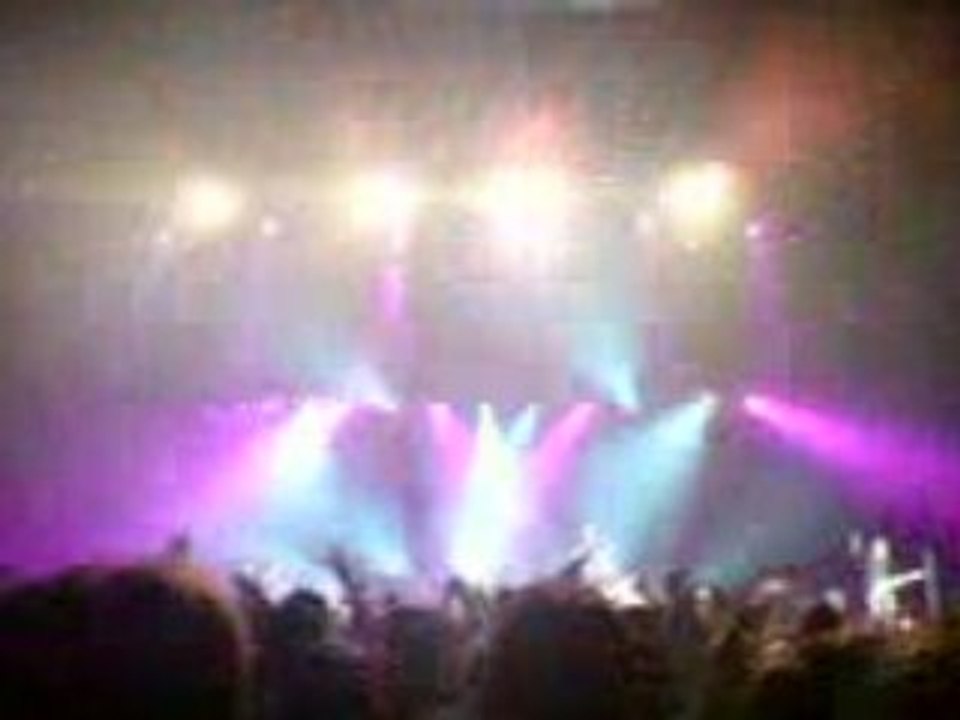 Simple Plan - Welcome to my life (live)