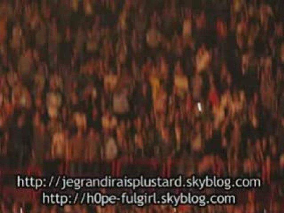 Kanye West Bercy Hey Mama