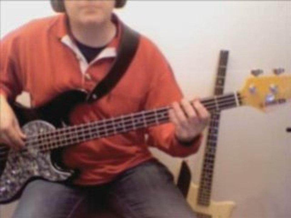 Bass Playalong for beginners - Teenagers