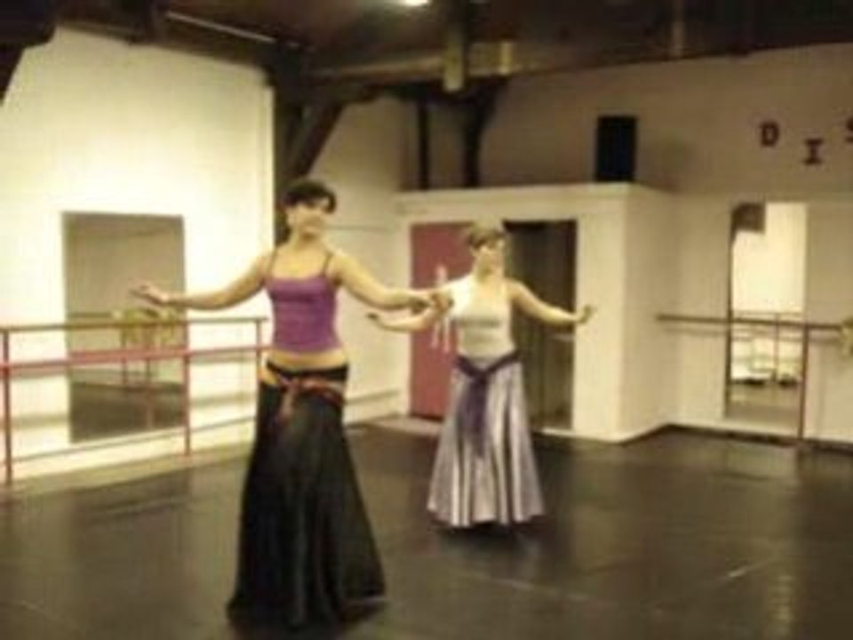 leyla Aidara chorégraphie danse orientale niveau débutant