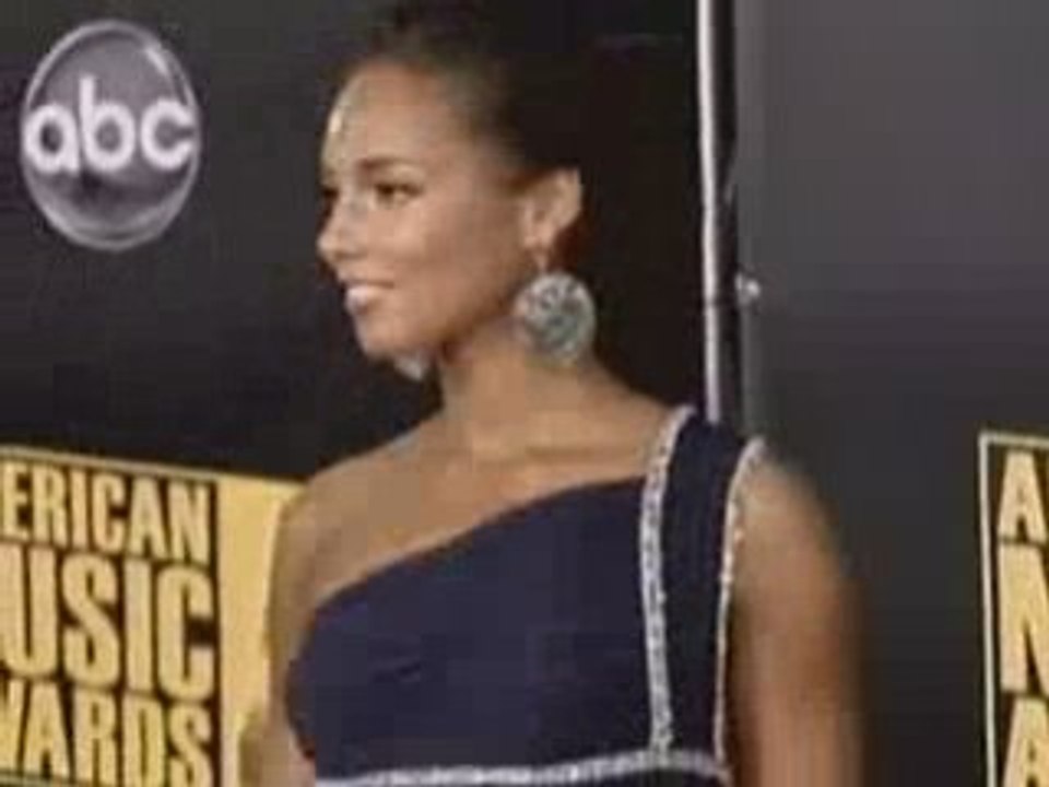 Chris Brown wins three American Music Awards