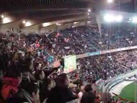 PSG-LYON entrée des equipes pour l'echauffement