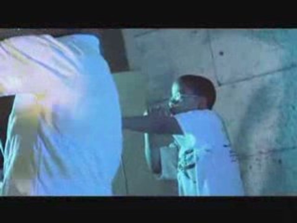 Clips - Boyser feat Bene - Dans la cour des grands