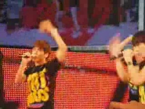 SHINee - Replay @ Channel Thailand 081121