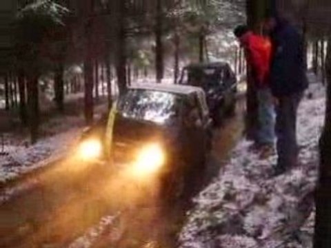 VITARA Monique/Delphine au treuil Bourbiers Rando Azergues 2008 IMG_0753